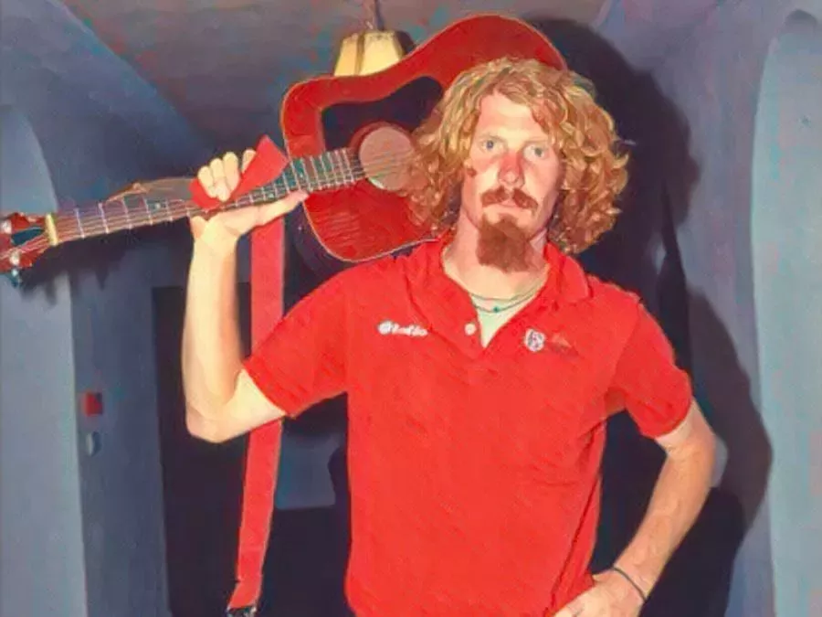 Alexi Lalas in un momento di relax durante il ritiro estivo del Padova 1994