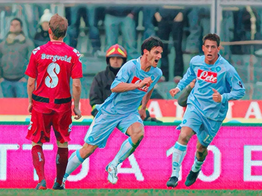 Gol di Christian Maggio in Livorno Napoli Serie A 2010
