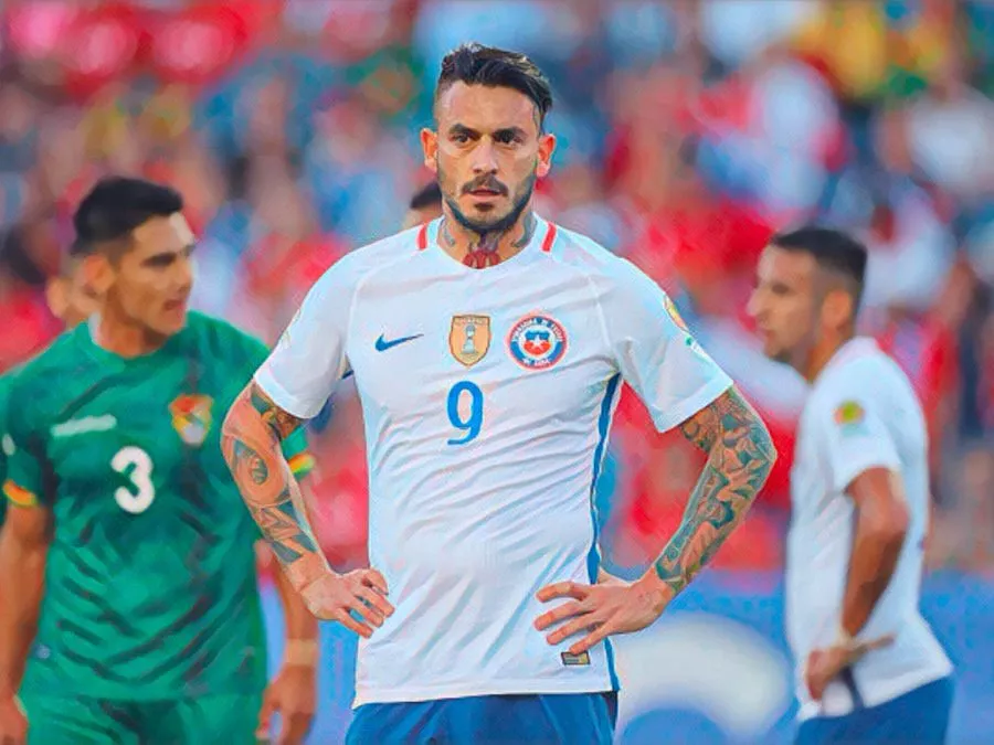 Mauricio Pinilla con la maglia del Cile durante la Copa America Centenario 2016