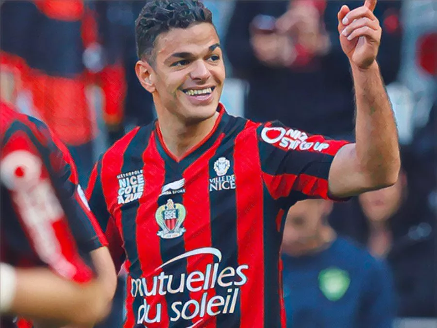 Hatem Ben Arfa con la maglia del Nizza durante la stagione 2015 2016