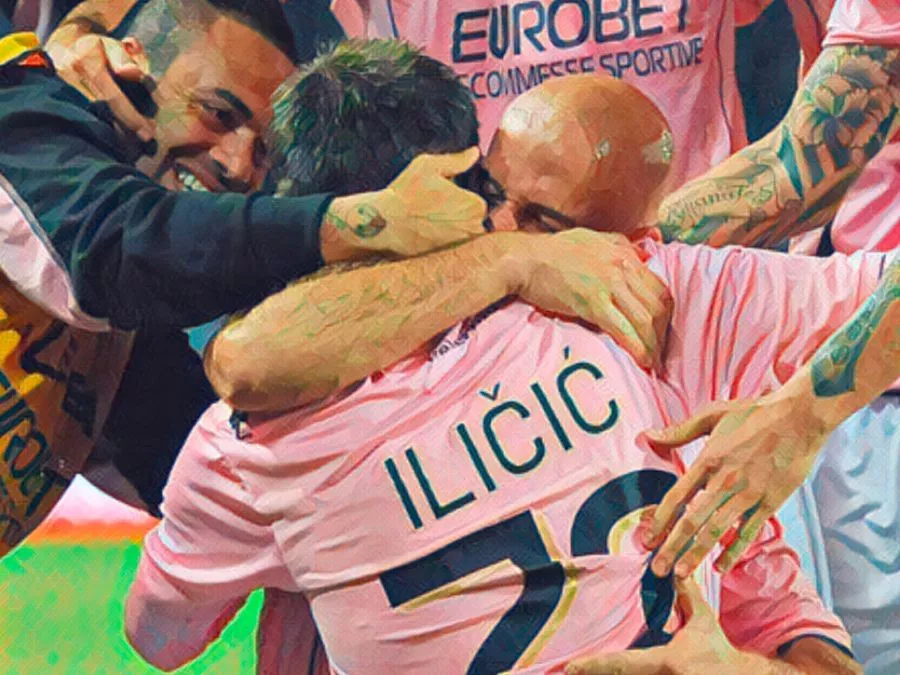 Fabrizio Miccoli e Josip Ilicic esultano dopo il gol in Juventus-Palermo 28 febbraio 2010 allo stadio Olimpico di Torino