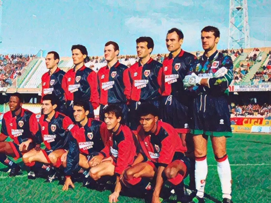 I giocatori del Cagliari al Sant’Elia contro l’Inter nel 1994
