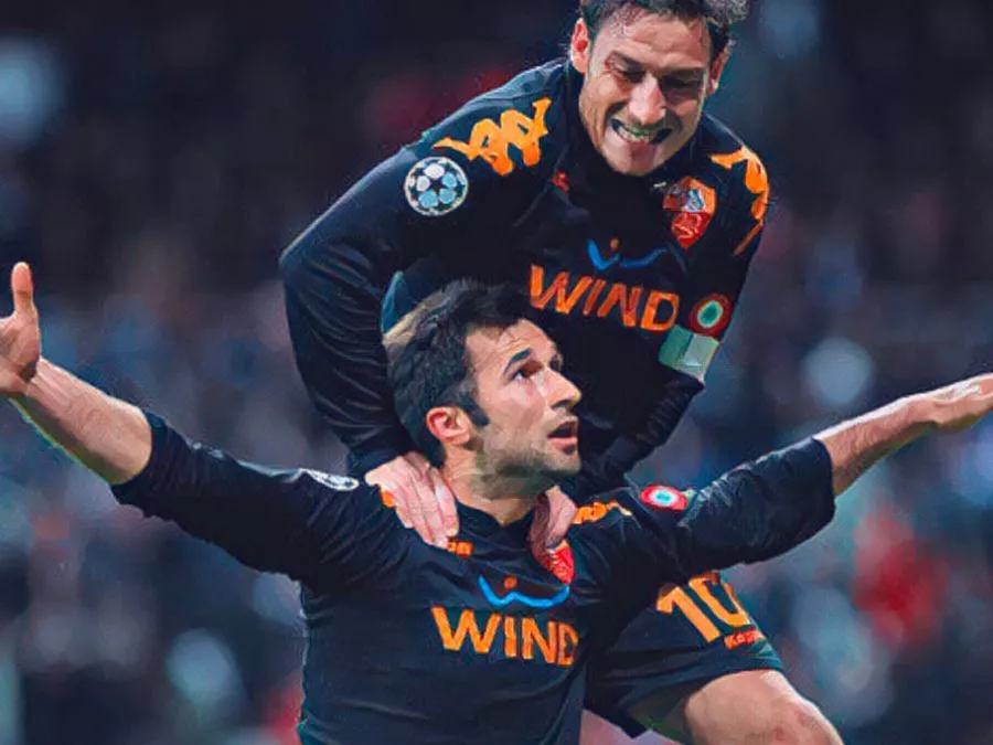 Esultanza della Roma al Santiago Bernabeu dopo il gol di Vucinic contro il Real Madrid negli ottavi di Champions League 2008