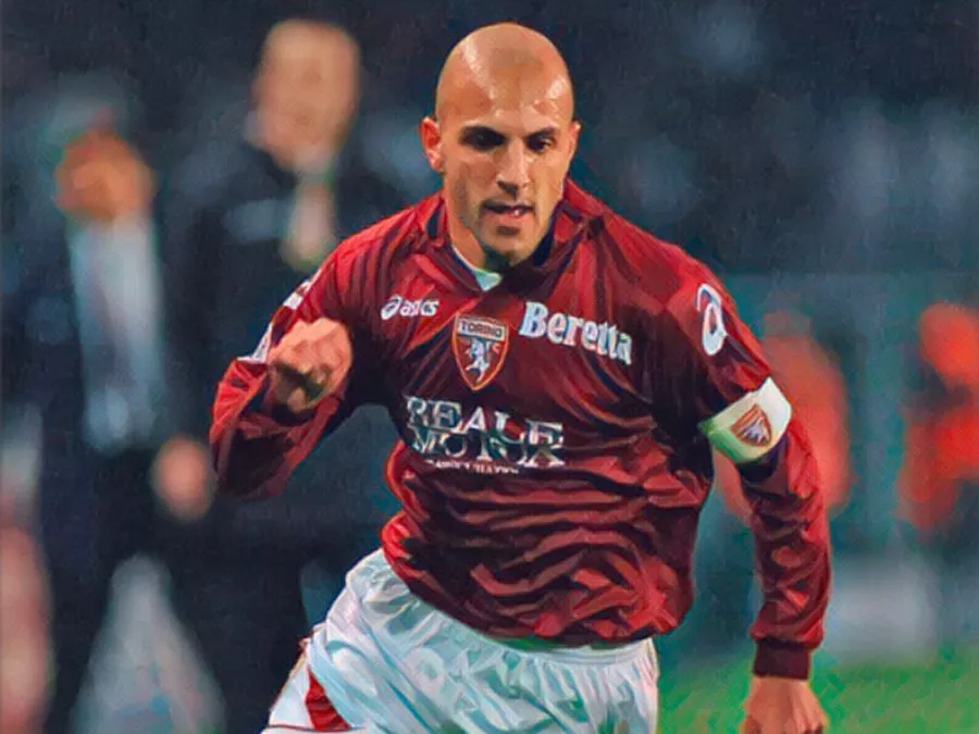 Alessandro Rosina con la maglia del Torino durante il periodo in cui era soprannominato Rosinaldo