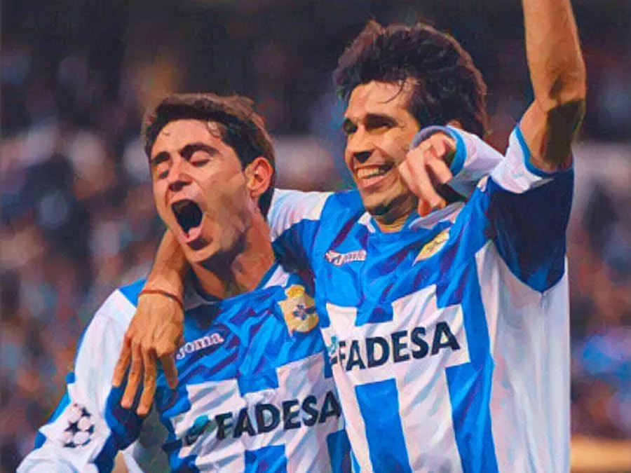 Esultanza dei giocatori del Deportivo La Coruña dopo il gol contro il Milan nella storica rimonta del 2004