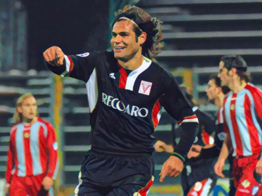 Julio Gonzalez con la maglia del Vicenza durante la stagione 2005