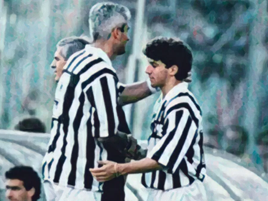 Alessandro Del Piero giovanissimo con la maglia della Juventus nella stagione del suo esordio in Serie A 1993/94