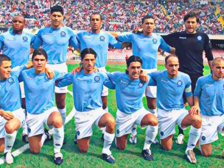 Il primo undici titolare per l'esordio del Napoli Soccer di Aurelio De Laurentiis allo Stadio San Paolo 