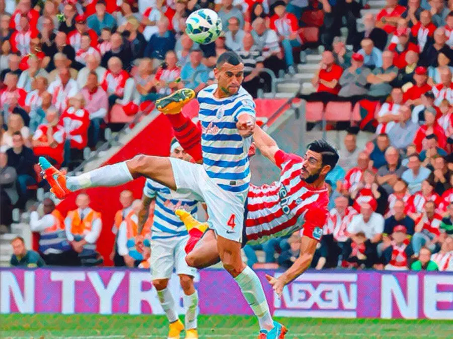Graziano Pellè in rovesciata durante il match contro il QPR con la maglia del Southampton