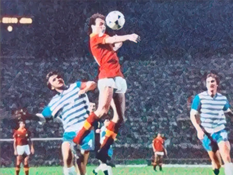 Paulo Roberto Falcão segna il suo primo gol con la maglia dell'AS Roma allo Stadio Olimpico