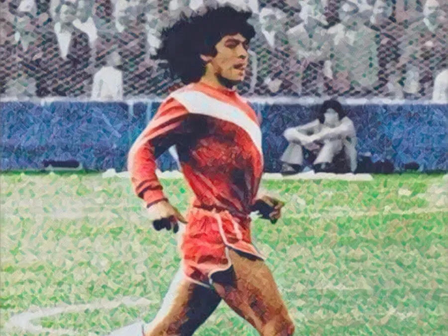 Un giovanissimo Diego Armando Maradona con la maglia dell'Argentinos Juniors nel giorno del suo esordio professionistico