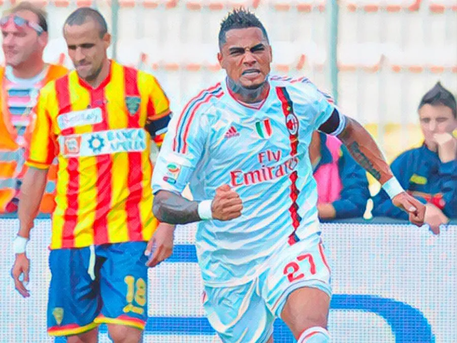 Kevin-Prince Boateng esulta rabbiosamente dopo uno dei suoi tre gol durante Lecce-Milan 3-4 nel 2011