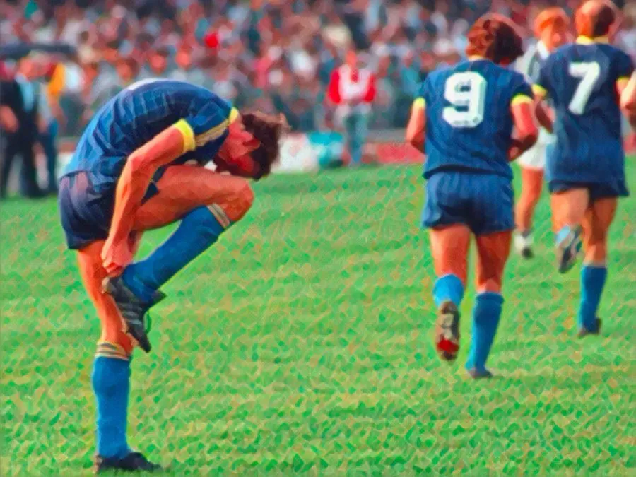 Preben Elkjaer in azione con la maglia dell'Hellas Verona
